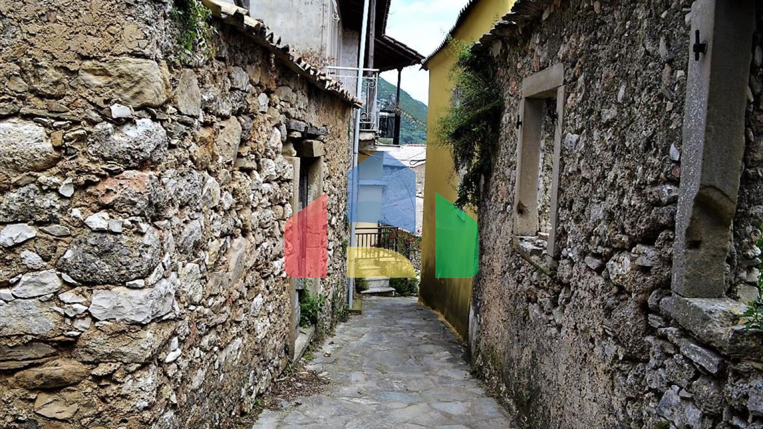 Продаж - Котедж 90 m² на о. Корфу