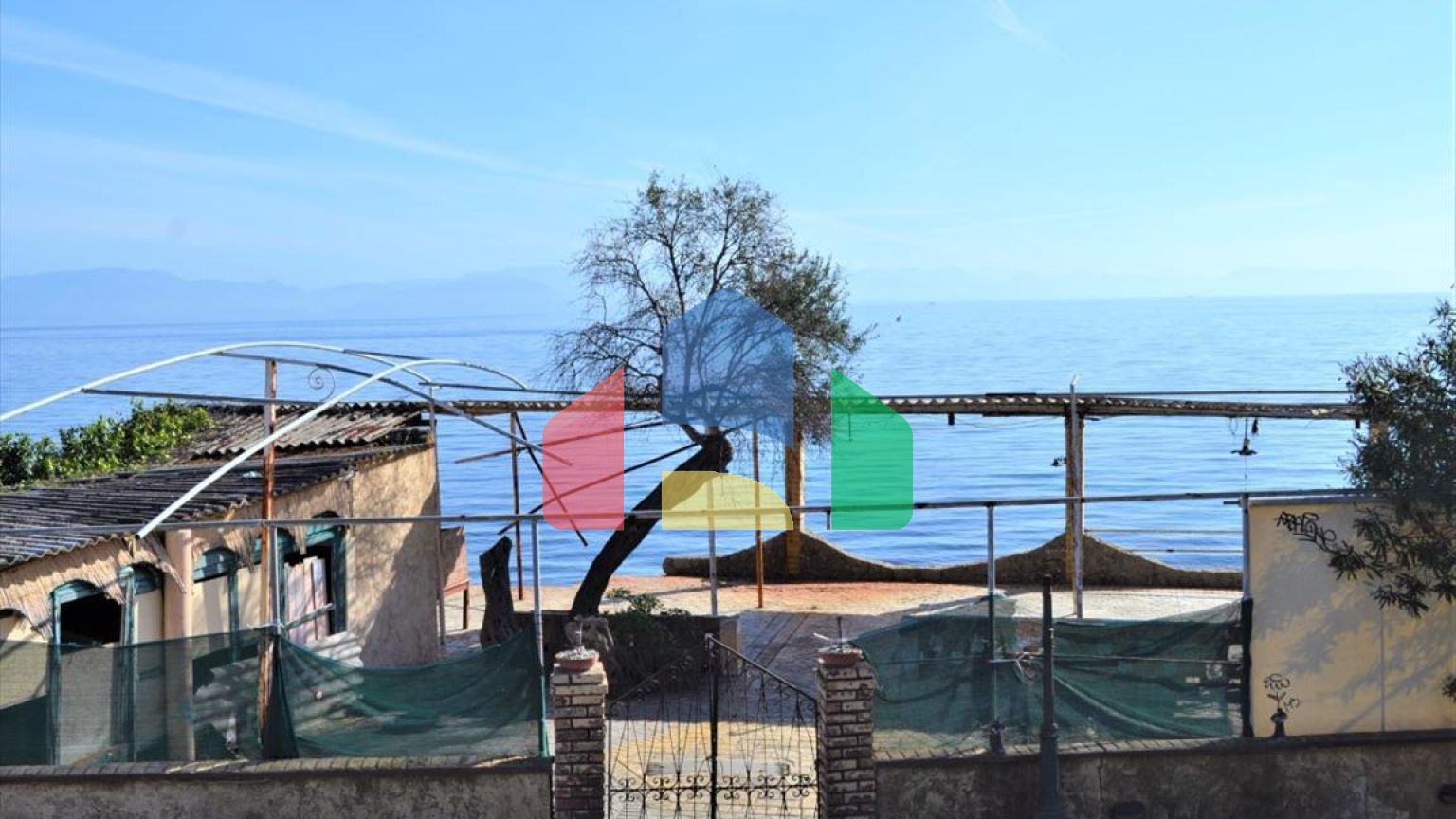 Продаж - Котедж 137 m² на о. Корфу