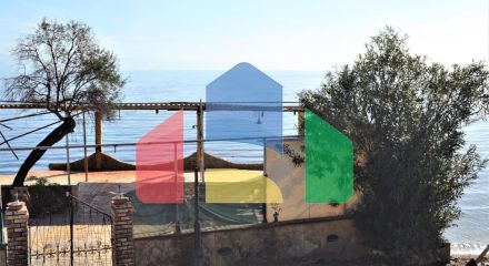 Продаж - Котедж 137 m² на о. Корфу