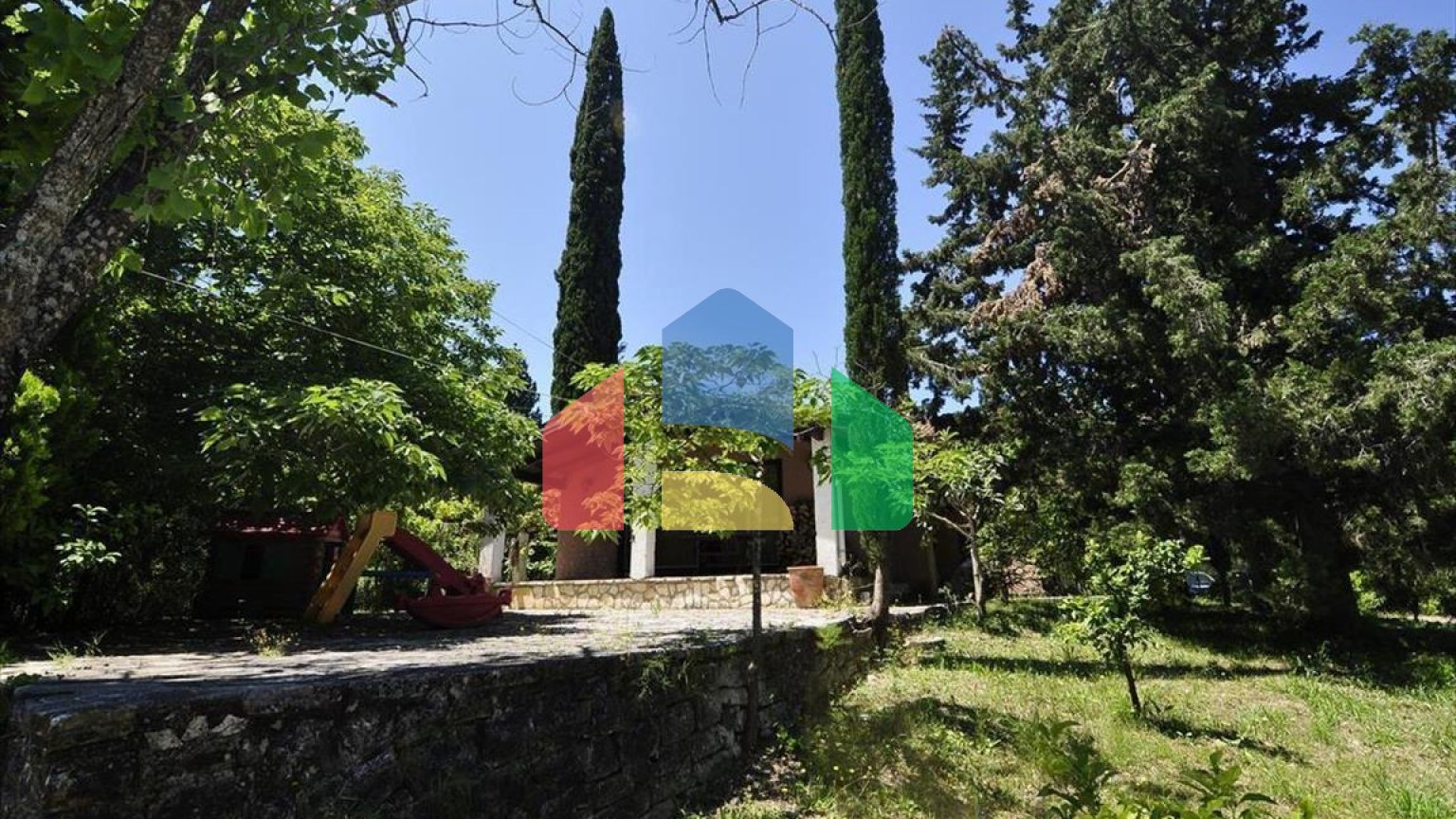 Продажа - Коттедж 200 m² на о. Корфу