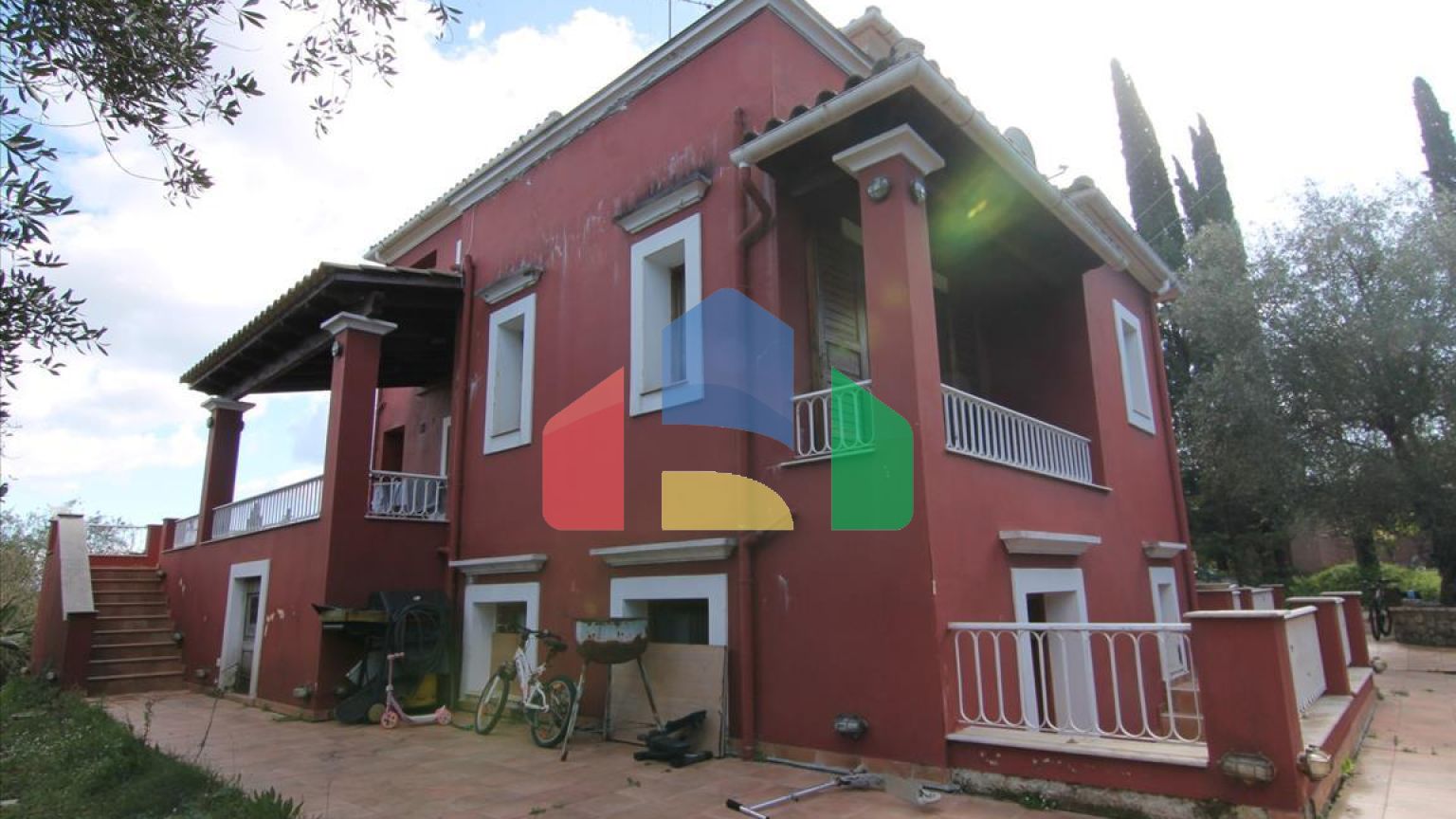 Продажа - Коттедж 200 m² на о. Корфу