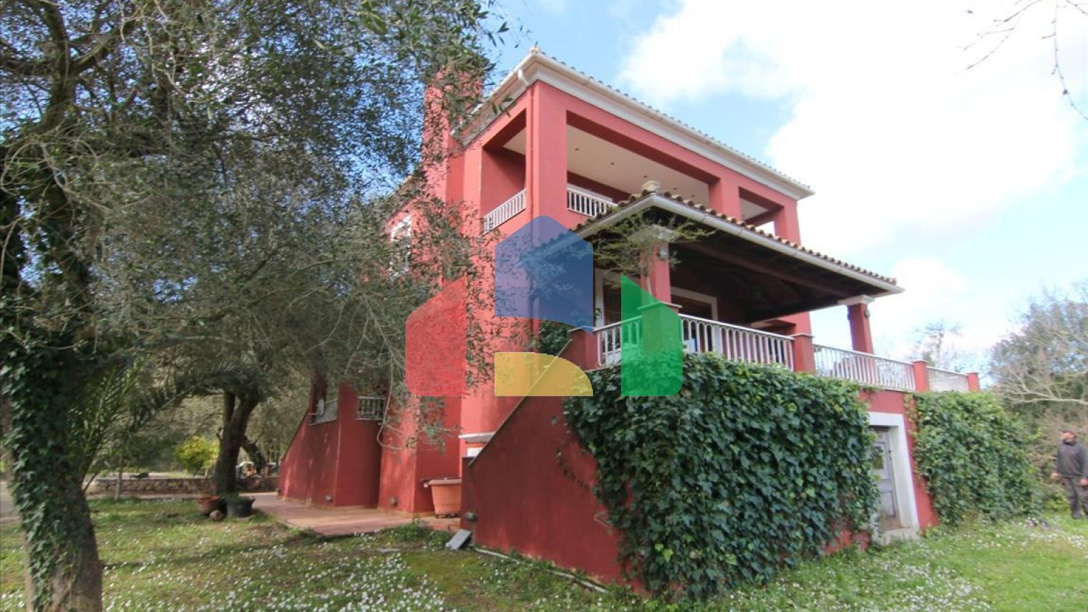 Продажа - Коттедж 200 m² на о. Корфу