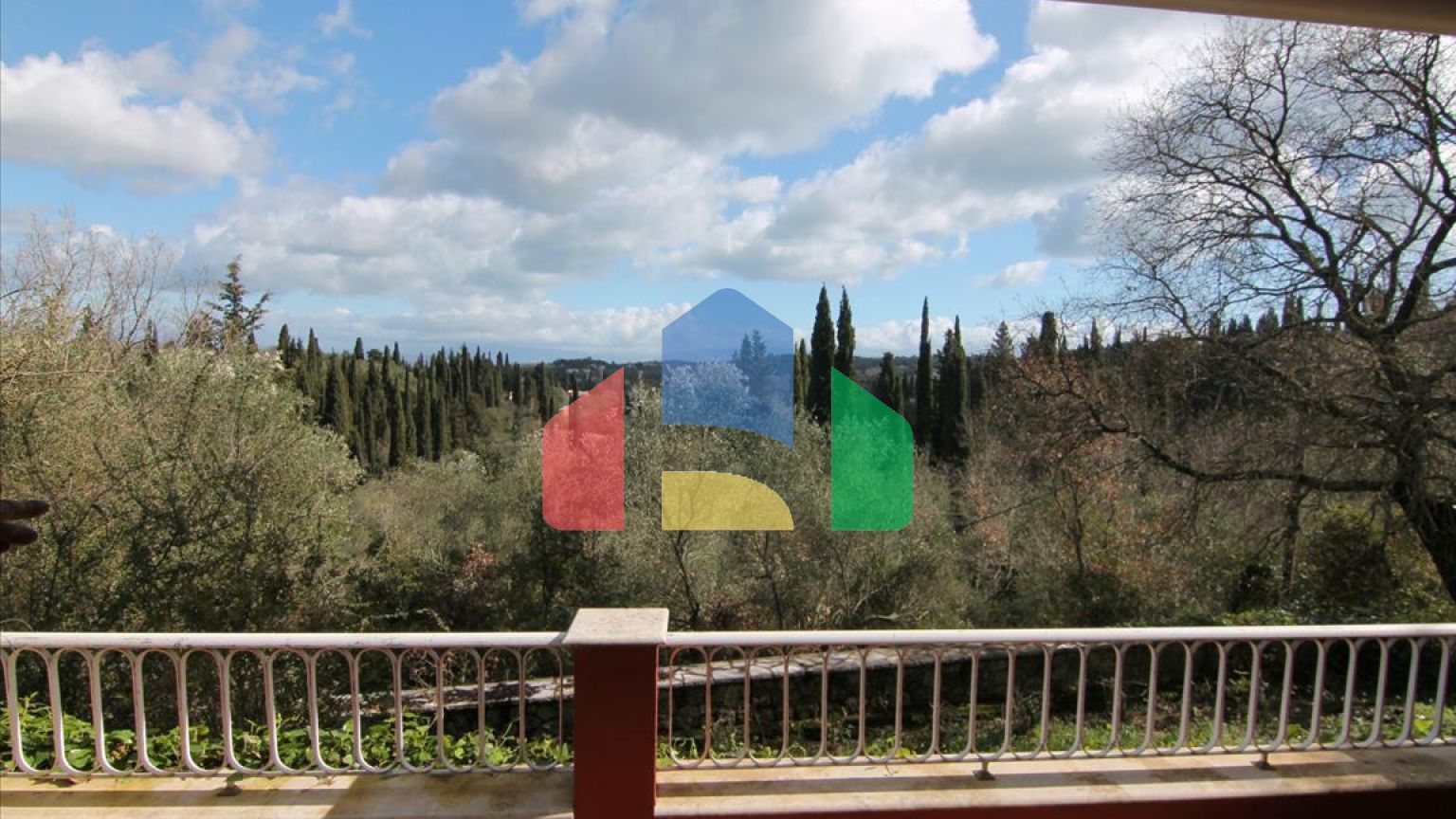 Продажа - Коттедж 200 m² на о. Корфу