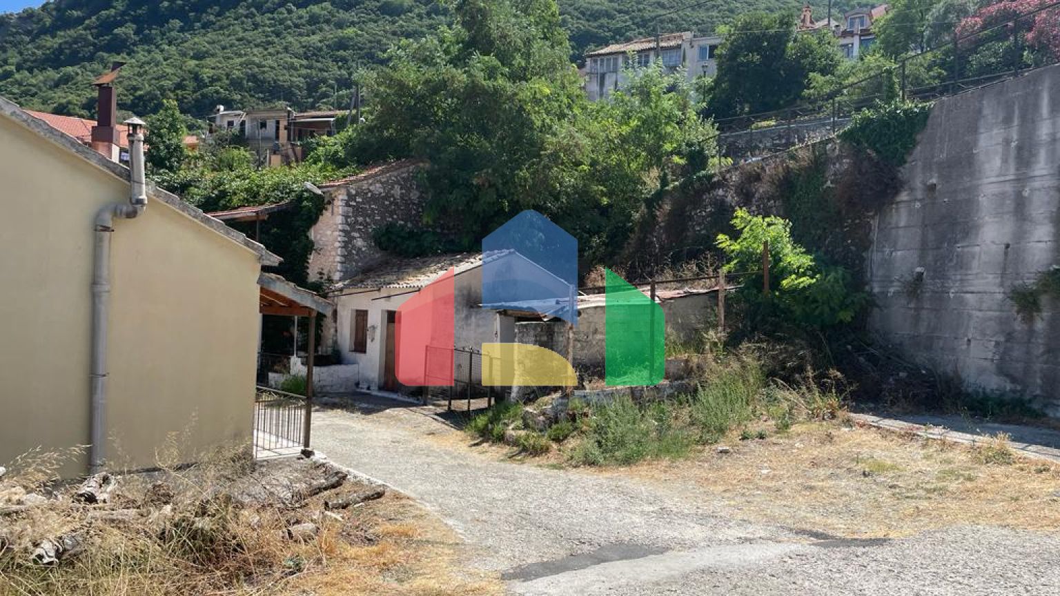 Продаж - Земельна ділянка 3584 m² на о. Корфу