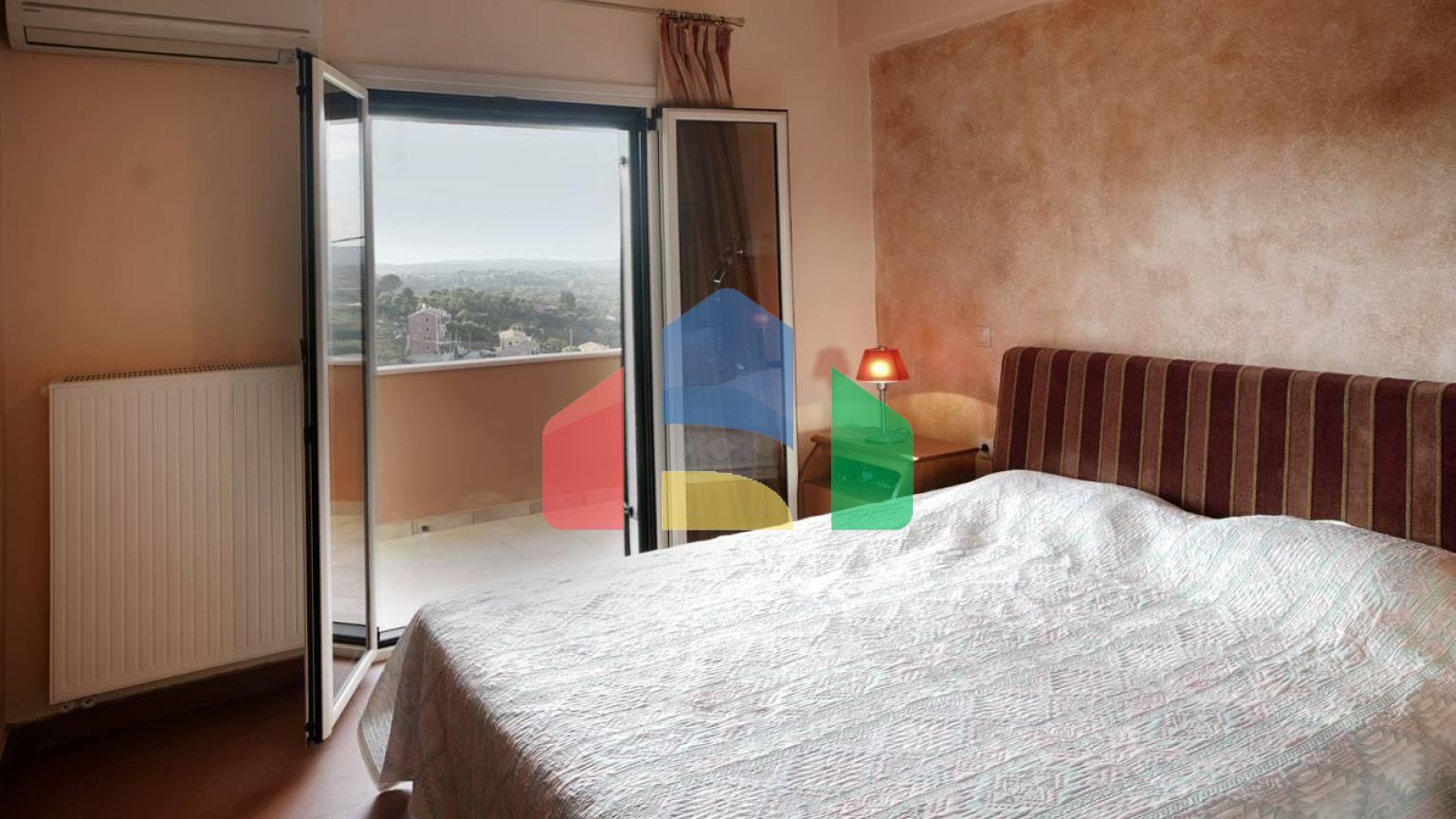 Продажа - Коттедж 235 m² на о. Корфу