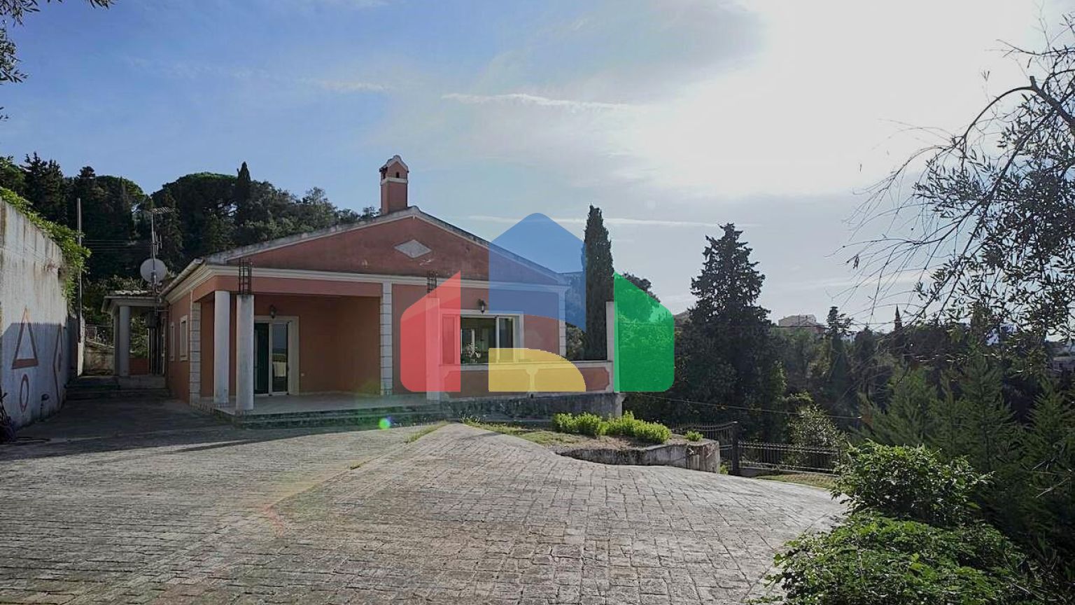 Продажа - Коттедж 235 m² на о. Корфу