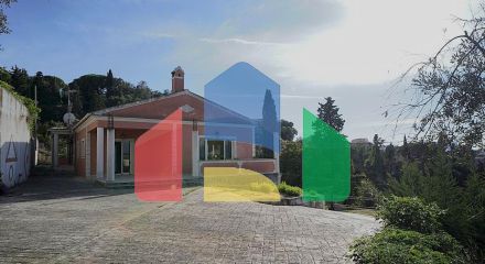 Продажа - Коттедж 235 m² на о. Корфу