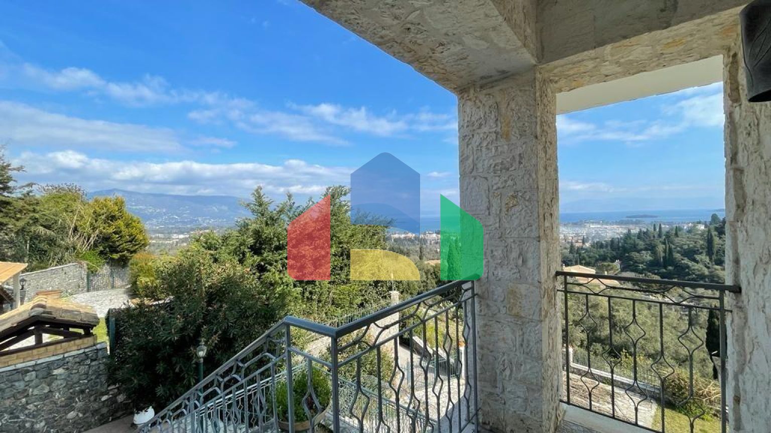 Продажа - Вилла 167 m² на о. Корфу