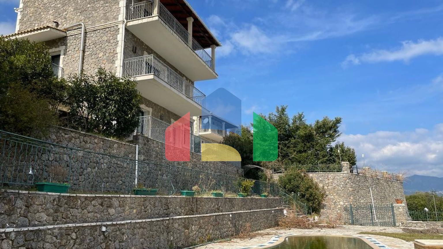 Продажа - Вилла 167 m² на о. Корфу