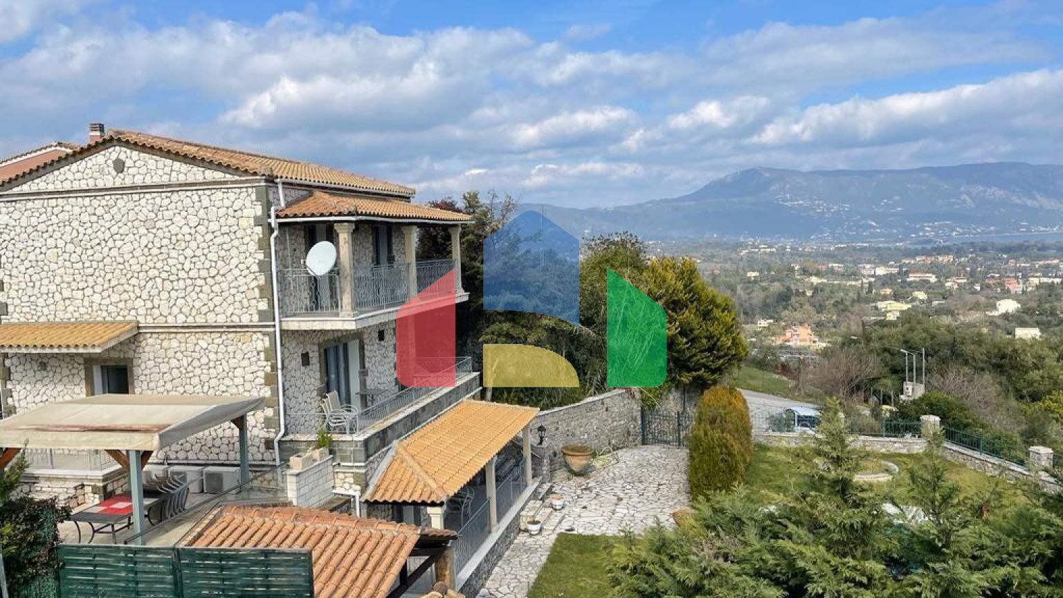 Продажа - Вилла 167 m² на о. Корфу