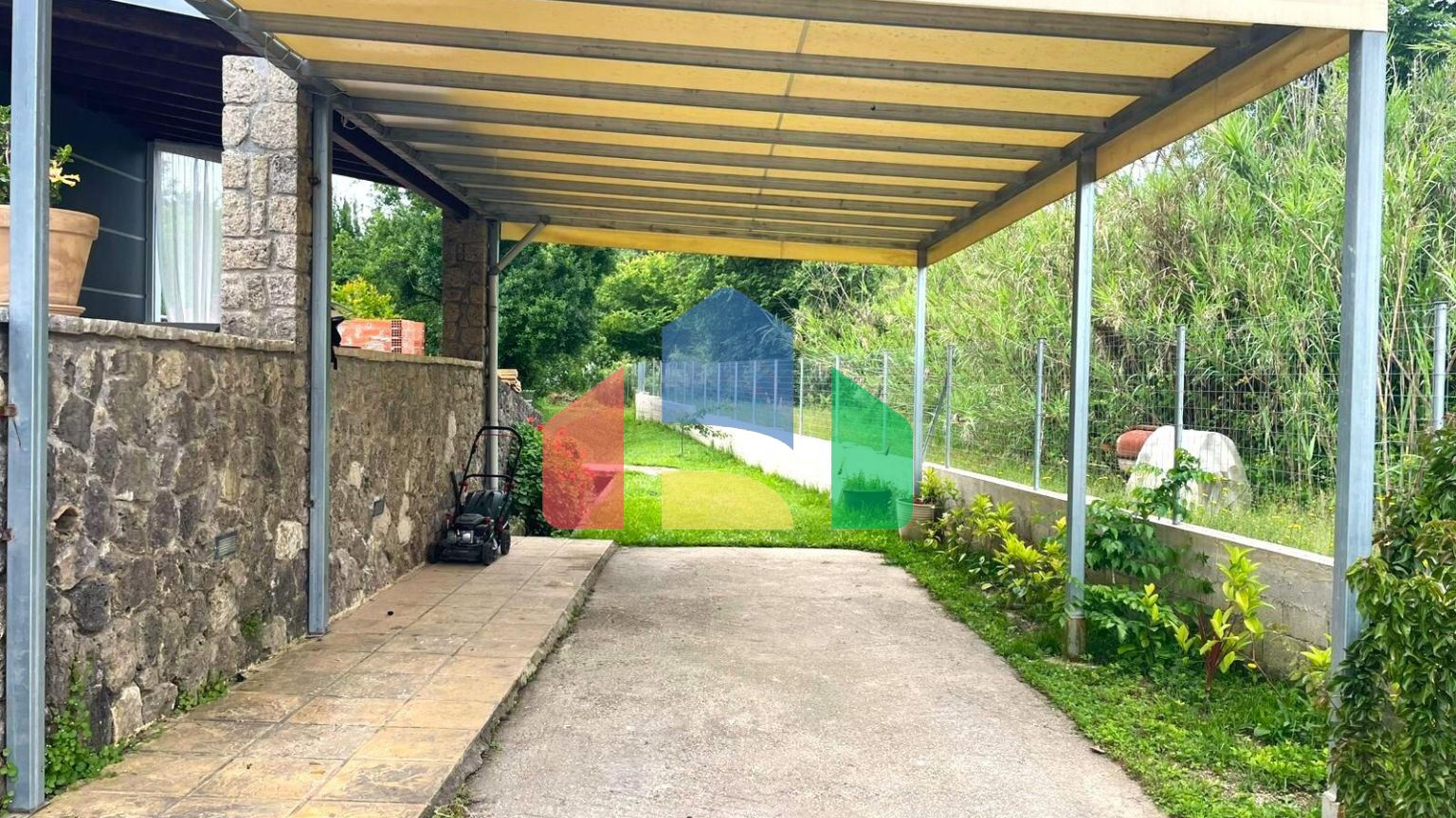 Продажа - Коттедж 140 m² на о. Корфу