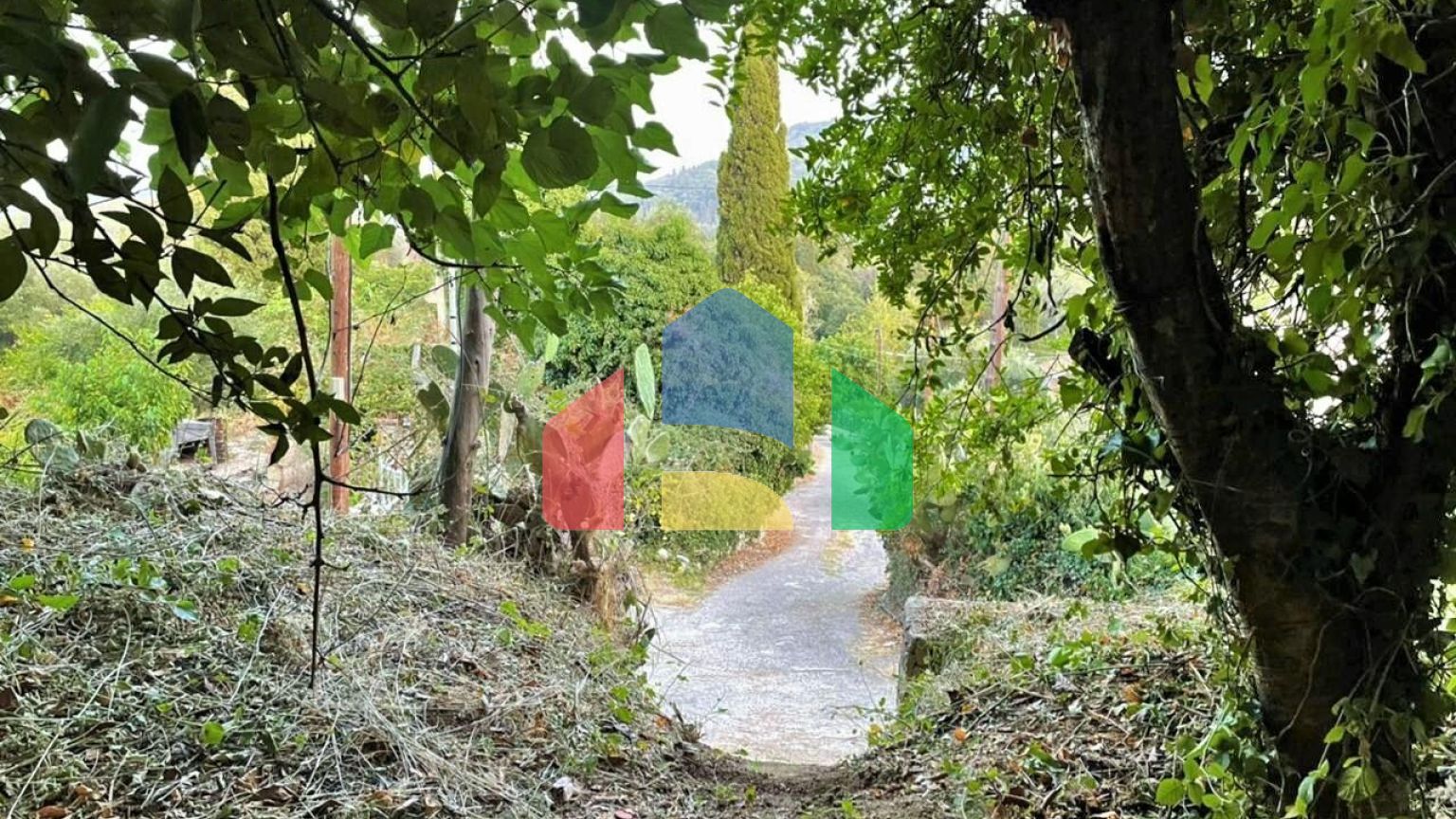 Продаж - Земельна ділянка 540 m² на о. Корфу