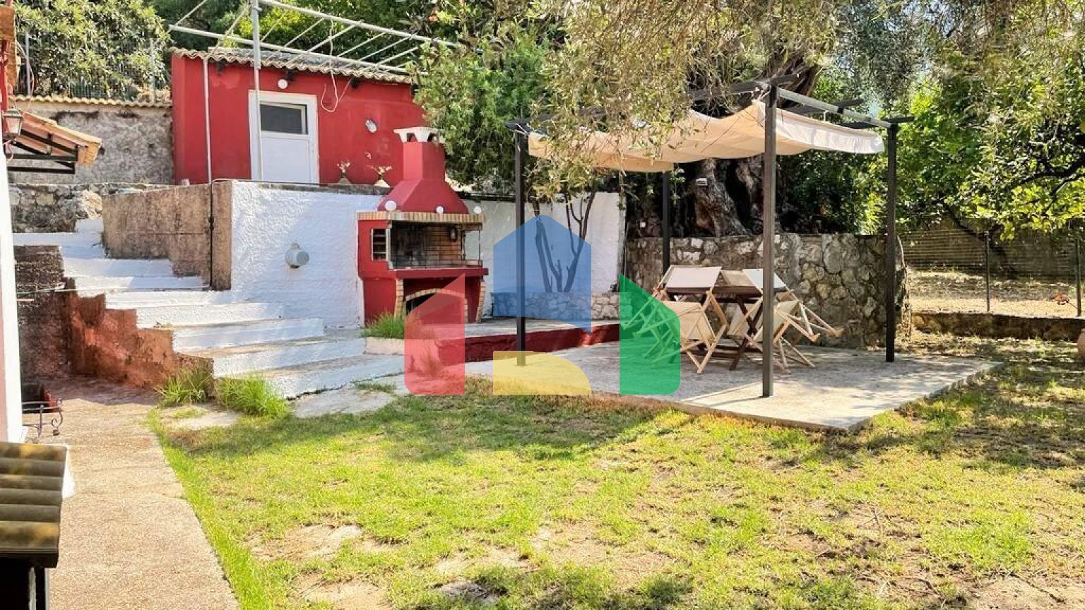 Продажа - Коттедж 130 m² на о. Корфу