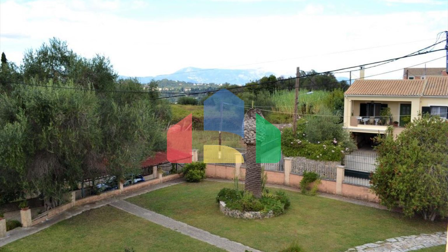 Продаж - Котедж 260 m² на о. Корфу