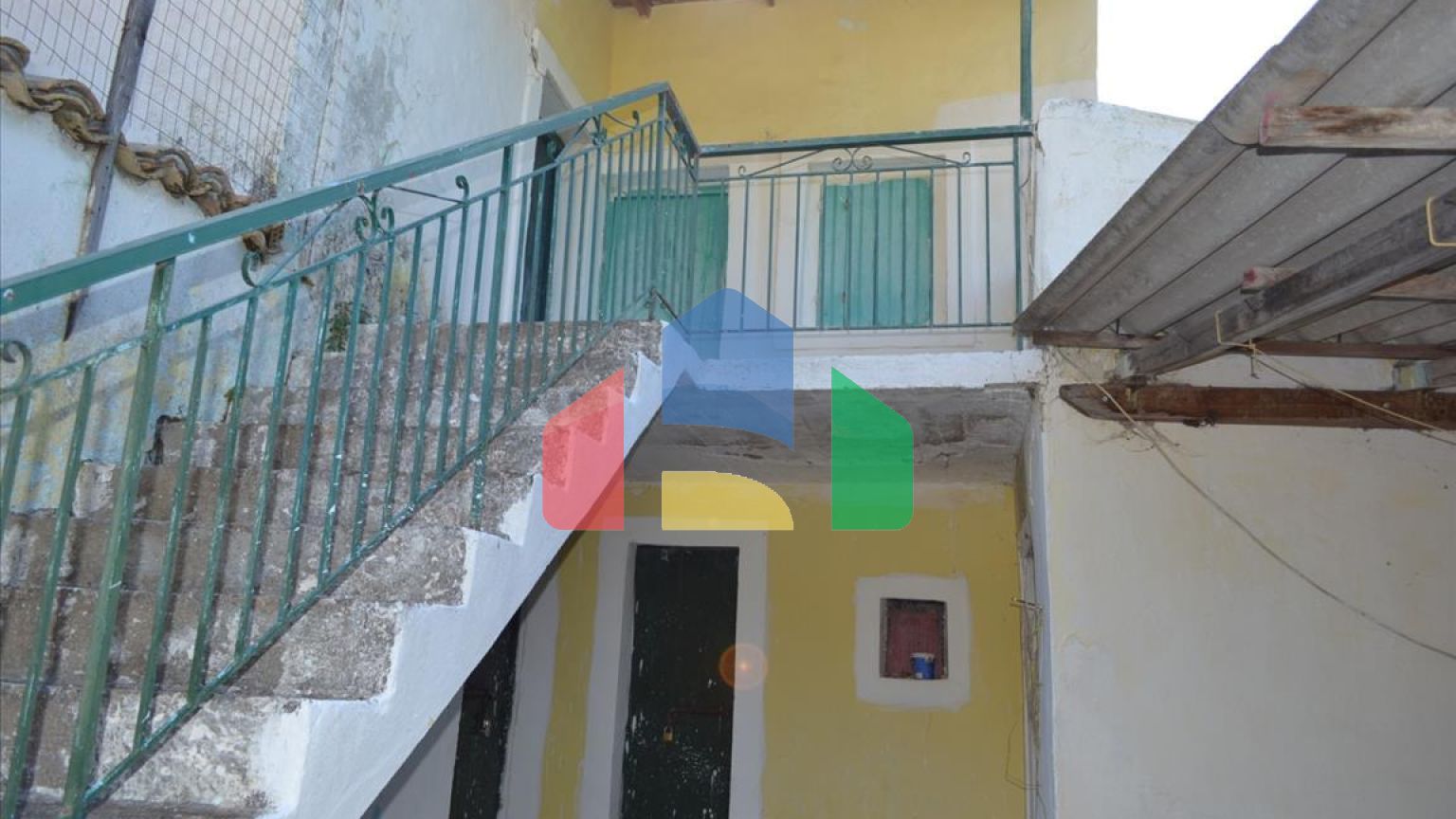 Продаж - Земельна ділянка 4450 m² на о. Корфу