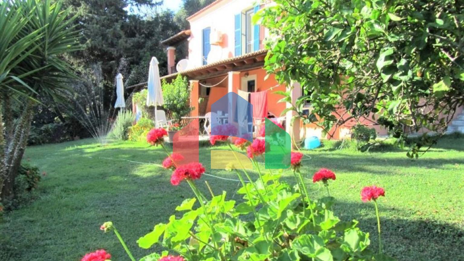 Продажа - Коттедж 230 m² на о. Корфу