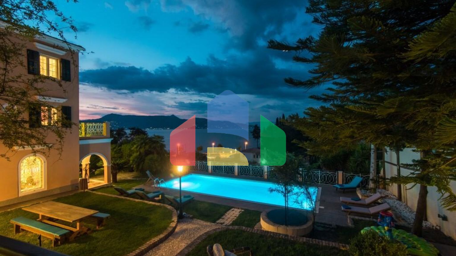 Продажа - Вилла 470 m² на о. Корфу