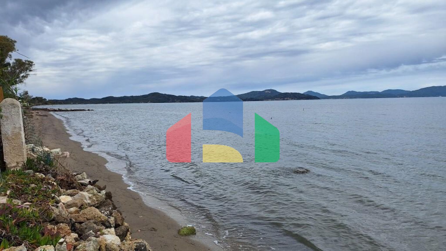 Продажа - Таунхаус 70 m² на о. Корфу