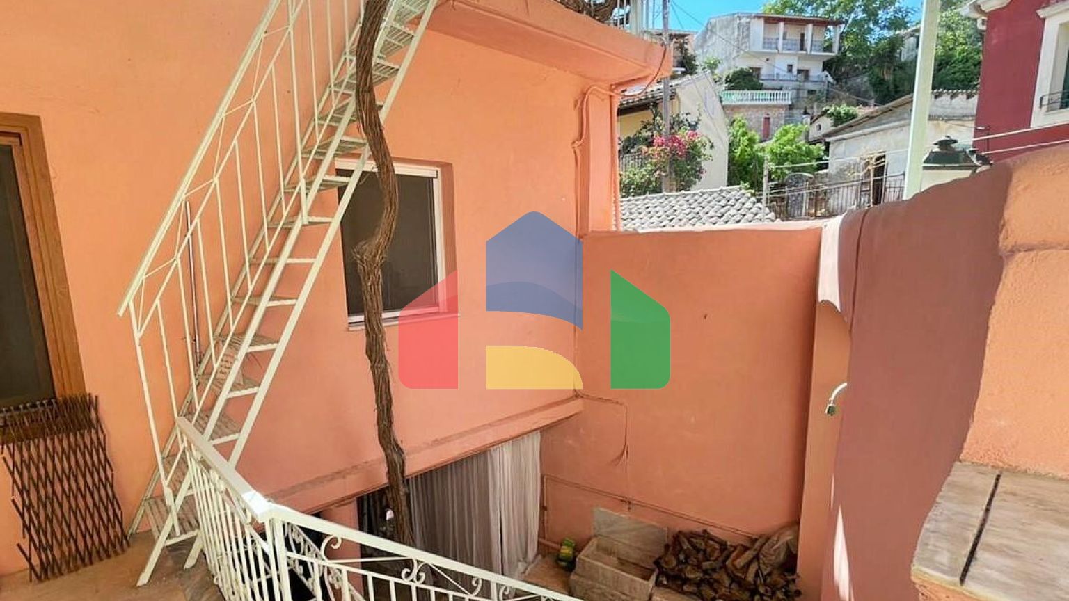 Продажа - Таунхаус 147 m² на о. Корфу