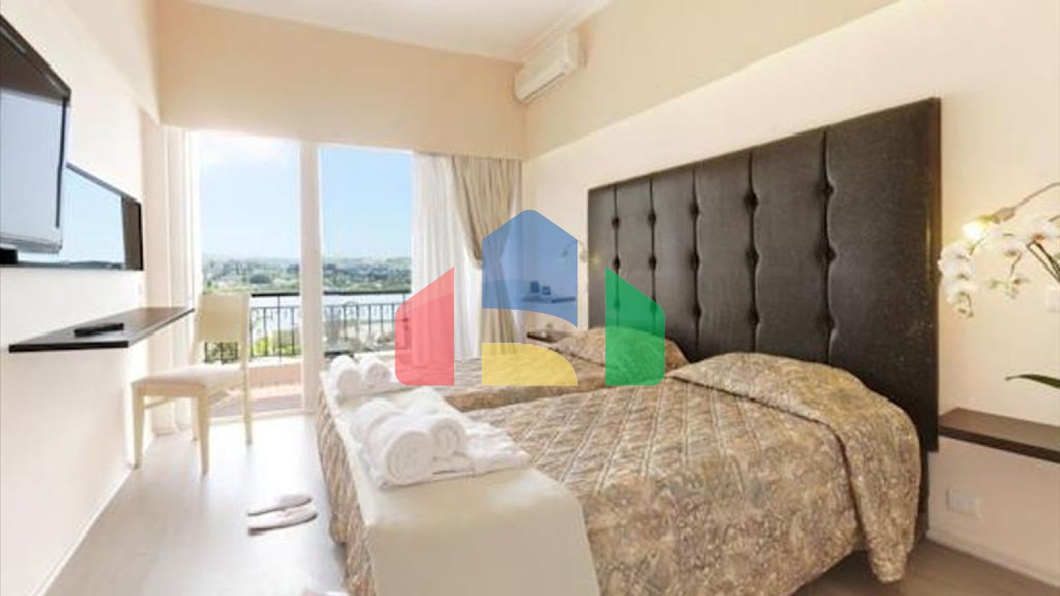 Продаж - Готель 4600 m² на о. Корфу