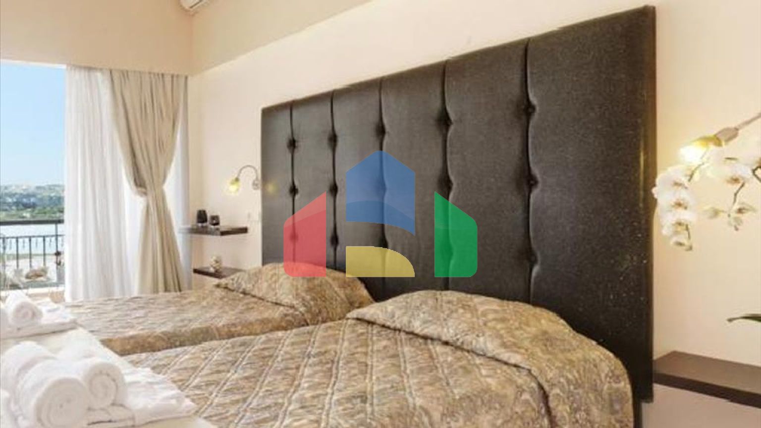 Продаж - Готель 4600 m² на о. Корфу