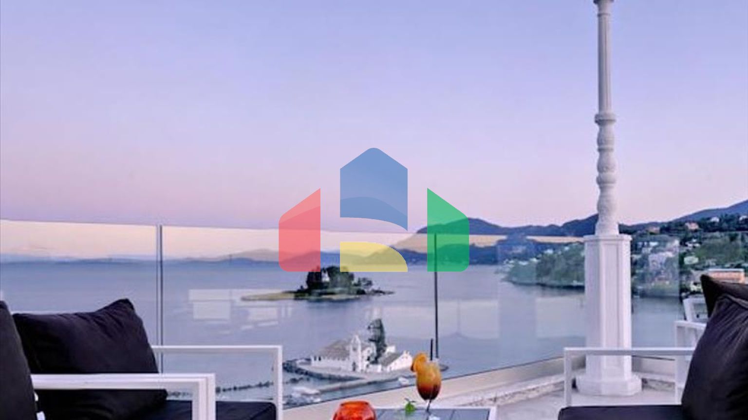 Продаж - Готель 4600 m² на о. Корфу