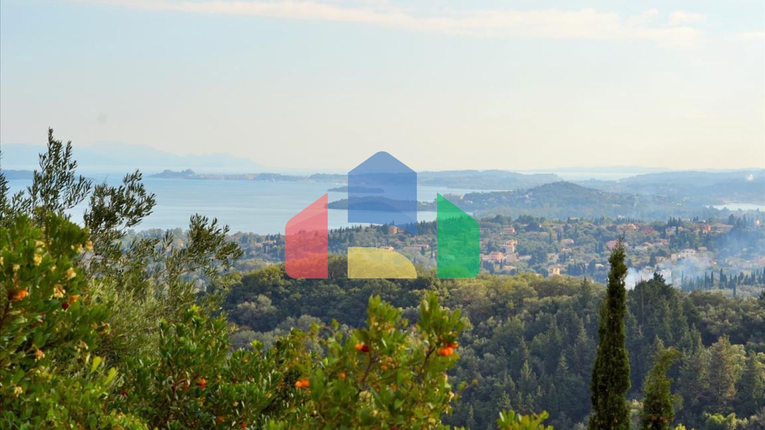 Продаж - Земельна ділянка 14530 m² на о. Корфу