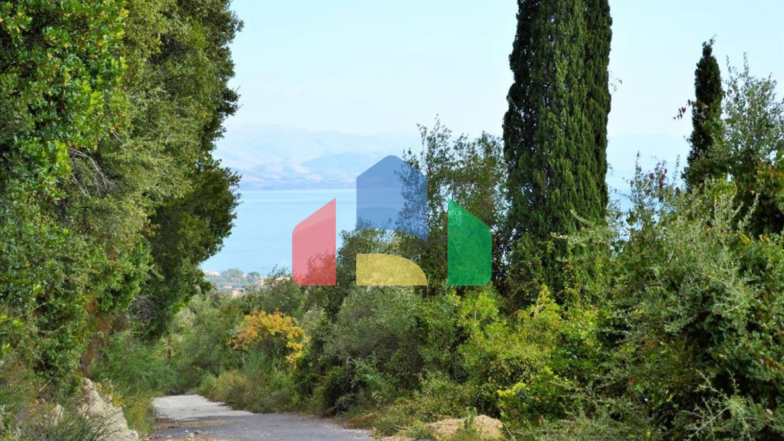 Продаж - Земельна ділянка 14530 m² на о. Корфу