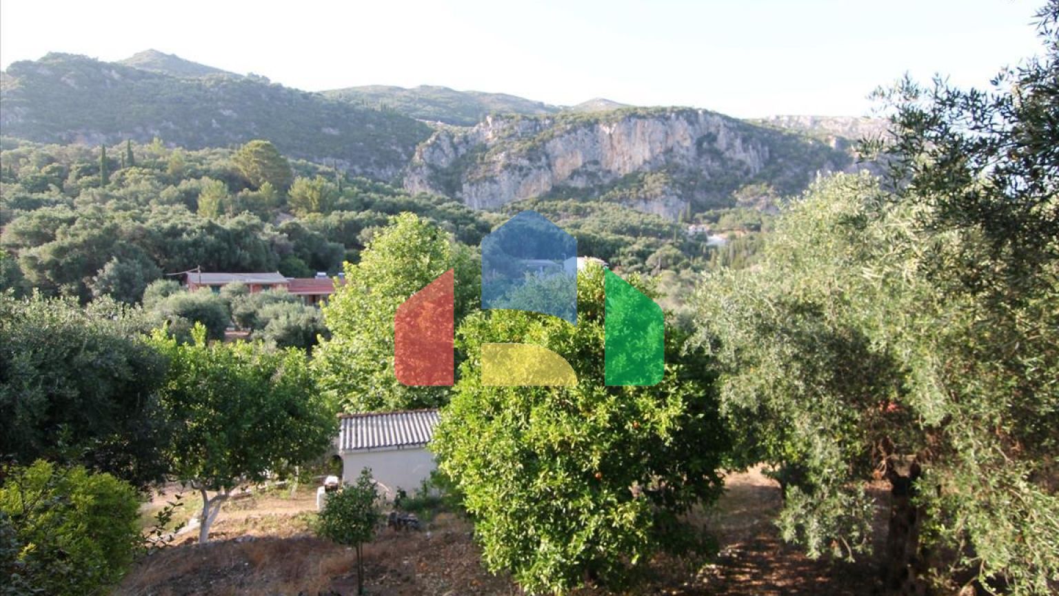 Продажа - Гостиница 145 m² на о. Корфу