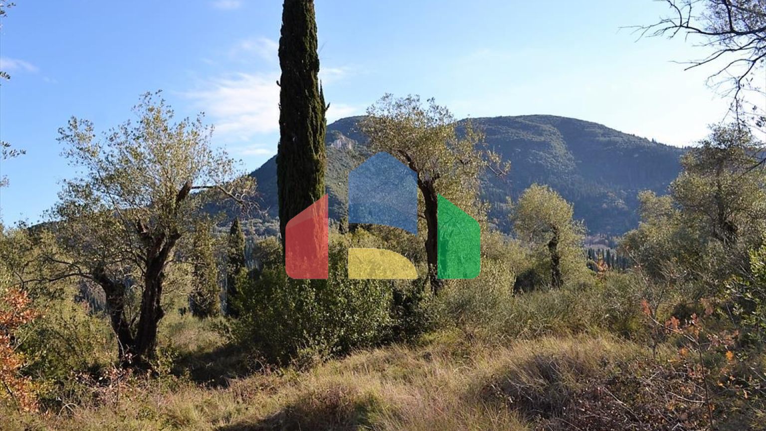 Продаж - Земельна ділянка 8000 m² на о. Корфу