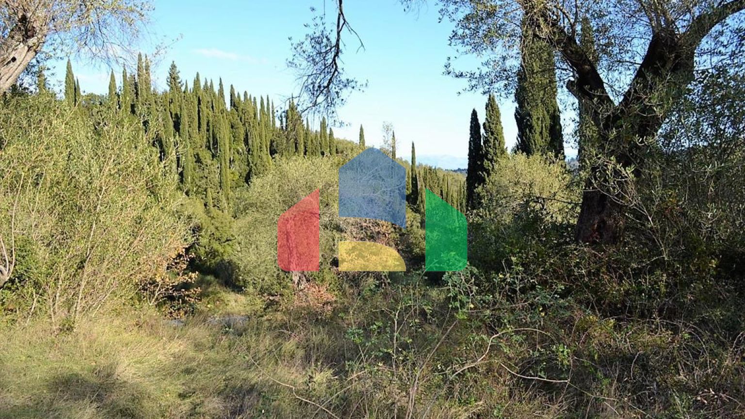 Продаж - Земельна ділянка 8000 m² на о. Корфу