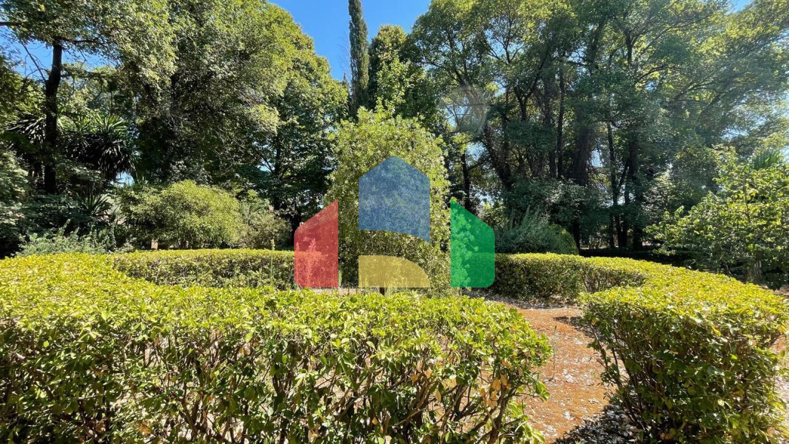 Продажа - Коттедж 340 m² на о. Корфу