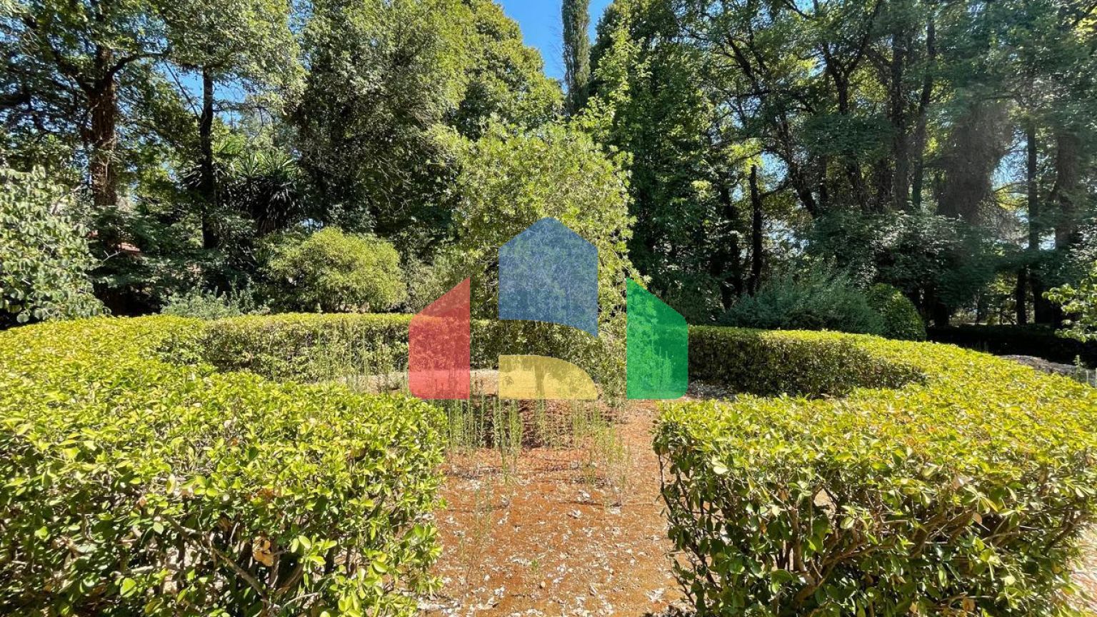 Продажа - Коттедж 340 m² на о. Корфу