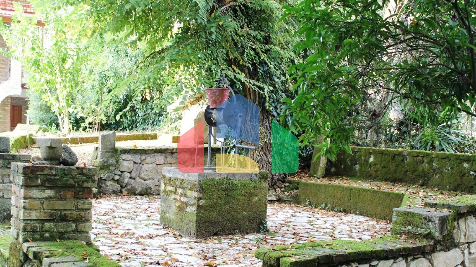 Продажа - Коттедж 340 m² на о. Корфу