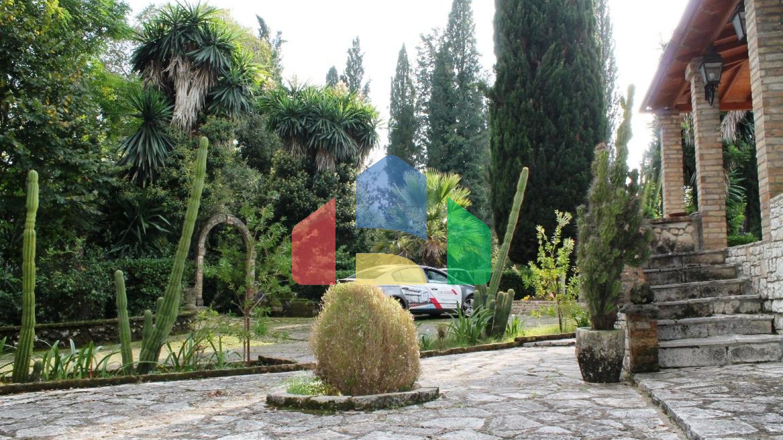 Продажа - Коттедж 340 m² на о. Корфу