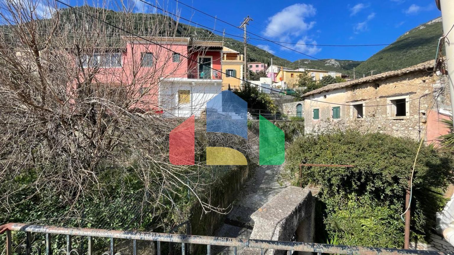 Продажа - Коттедж 220 m² на о. Корфу