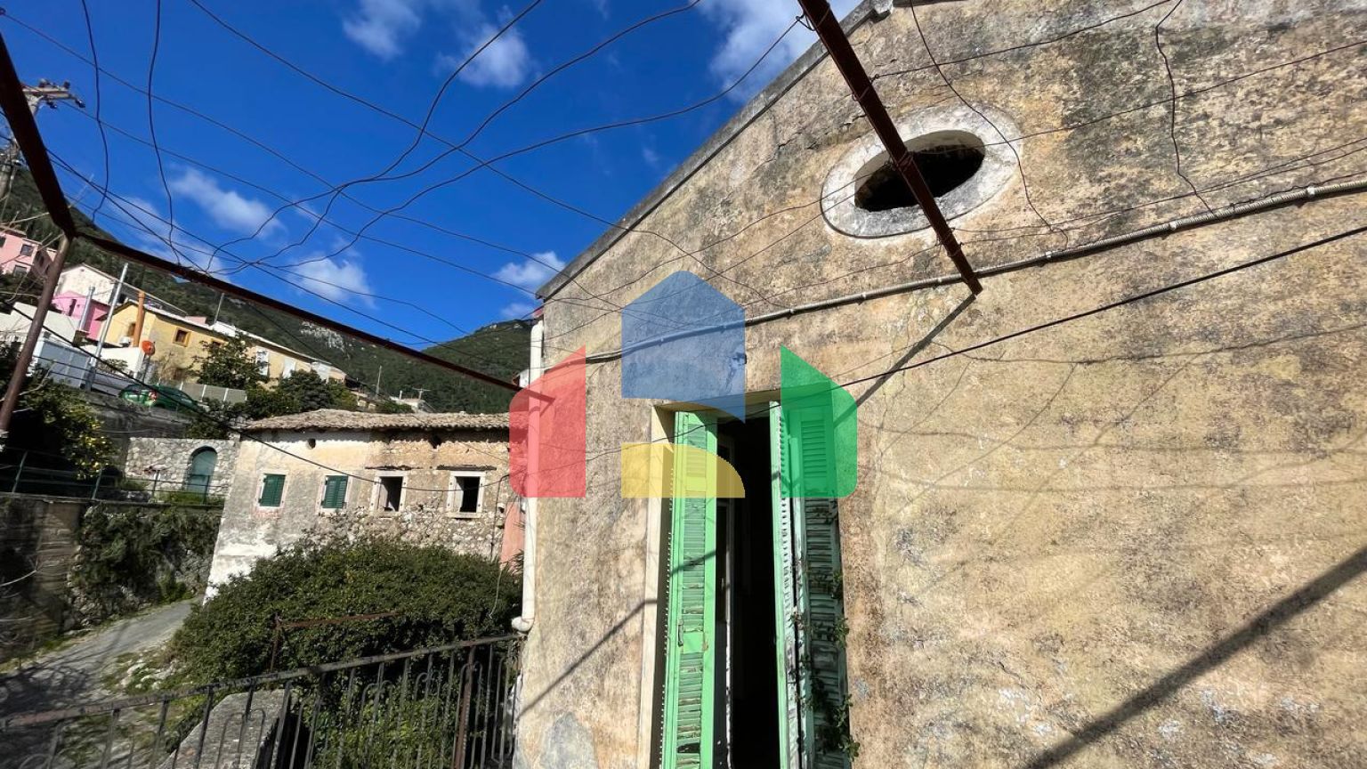 Продажа - Коттедж 220 m² на о. Корфу