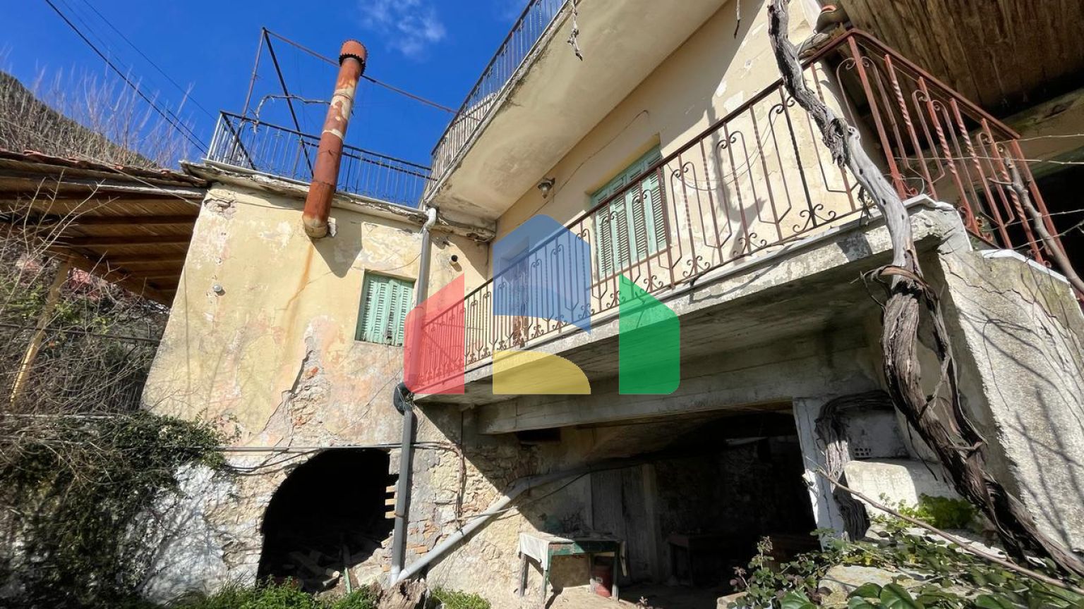 Продажа - Коттедж 220 m² на о. Корфу