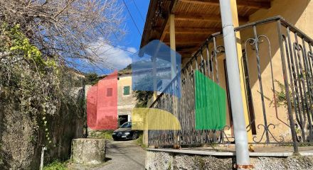 Продажа - Коттедж 220 m² на о. Корфу