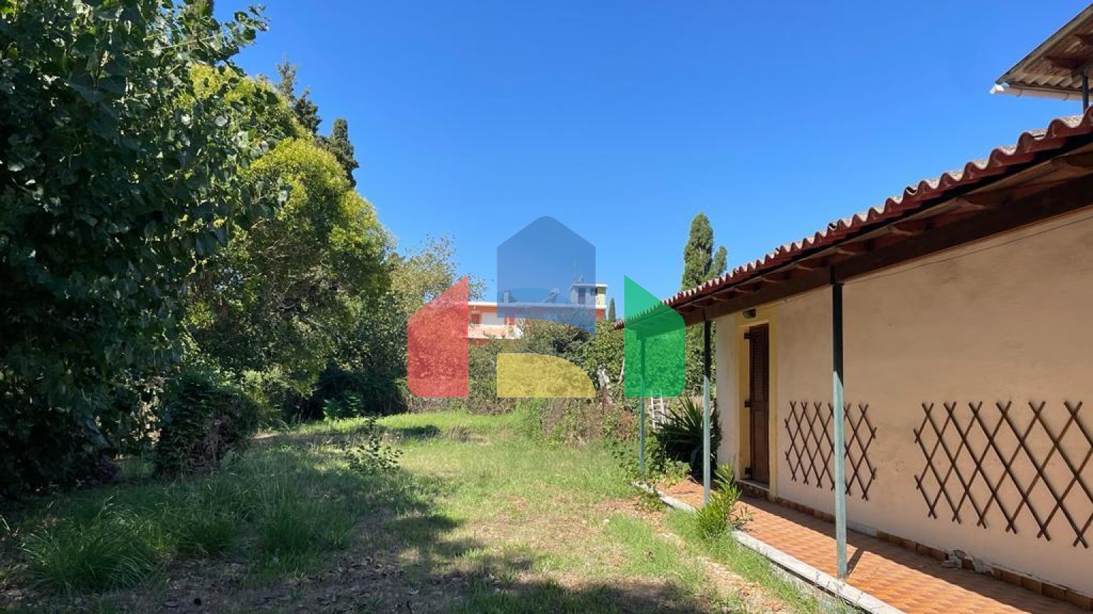 Продаж - Будівля 300 m² на о. Корфу