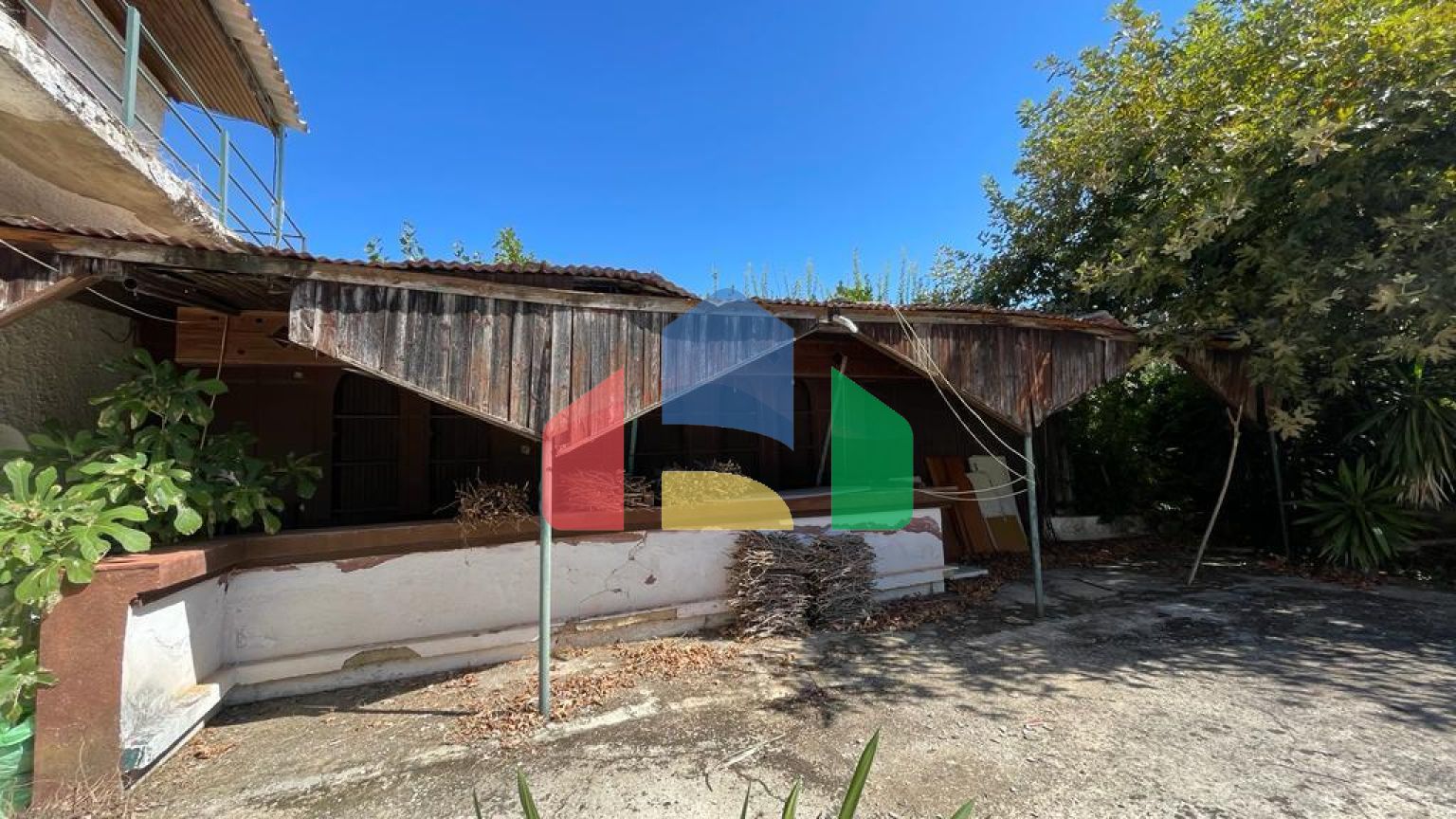 Продаж - Будівля 300 m² на о. Корфу