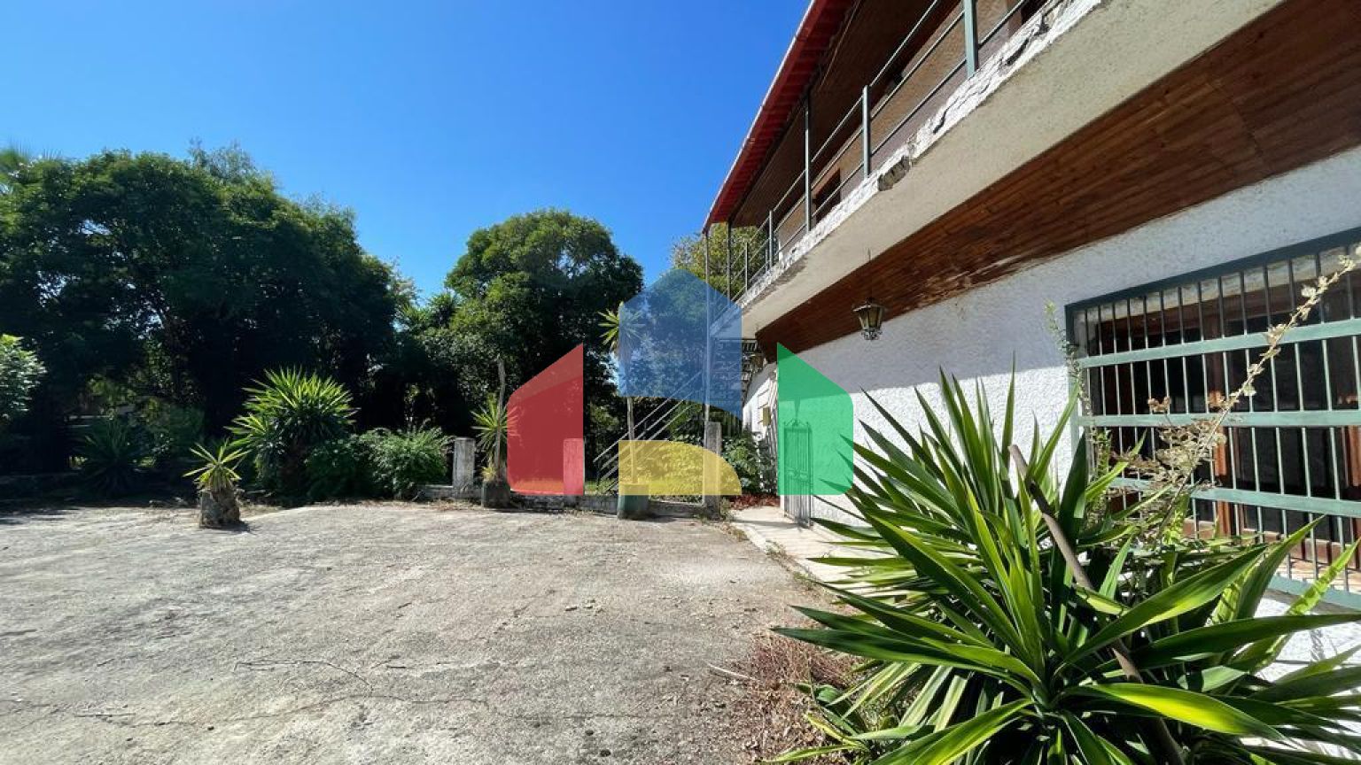 Продаж - Будівля 300 m² на о. Корфу