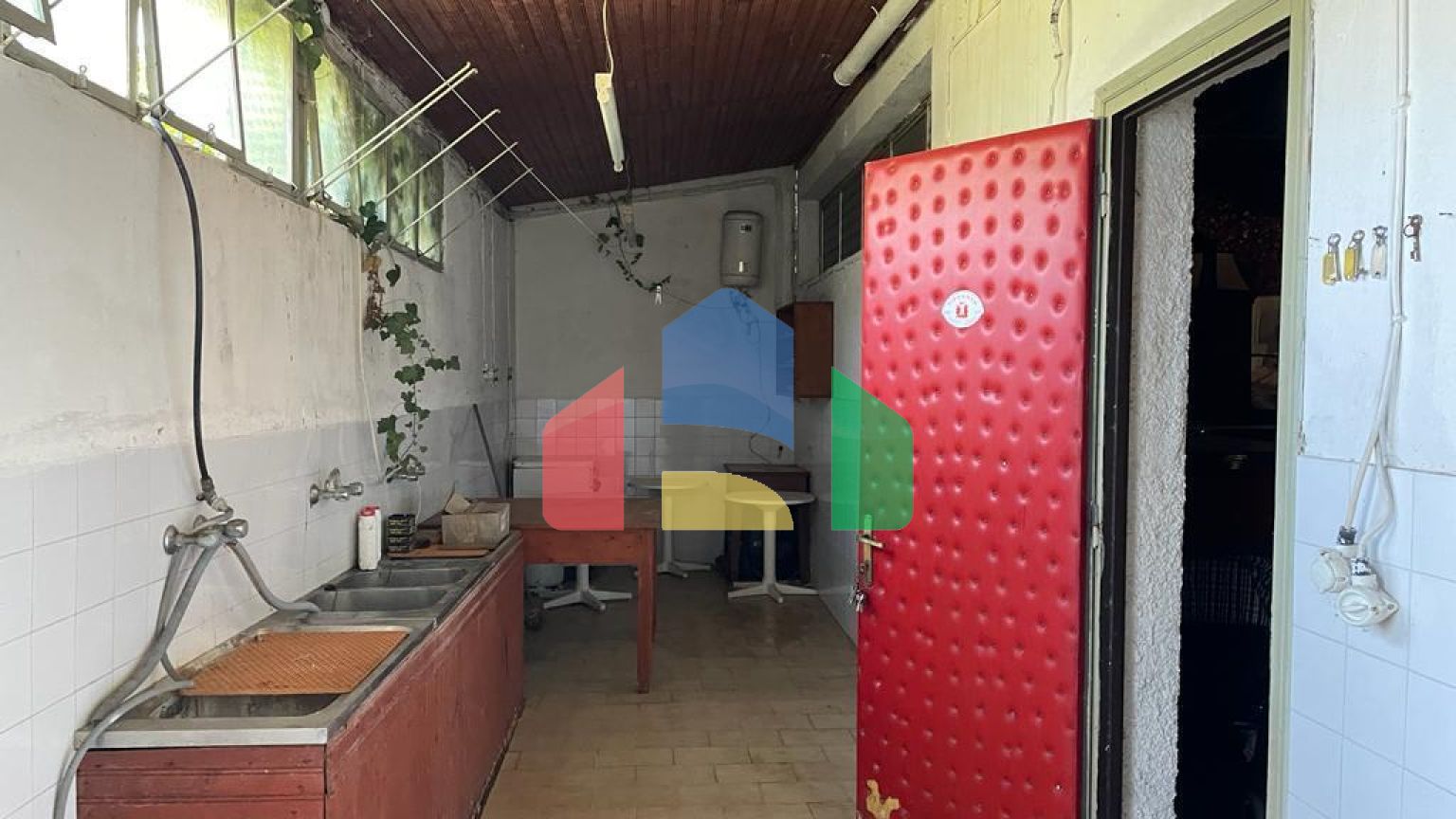 Продаж - Будівля 300 m² на о. Корфу