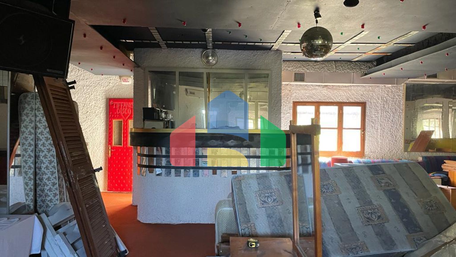 Продаж - Будівля 300 m² на о. Корфу