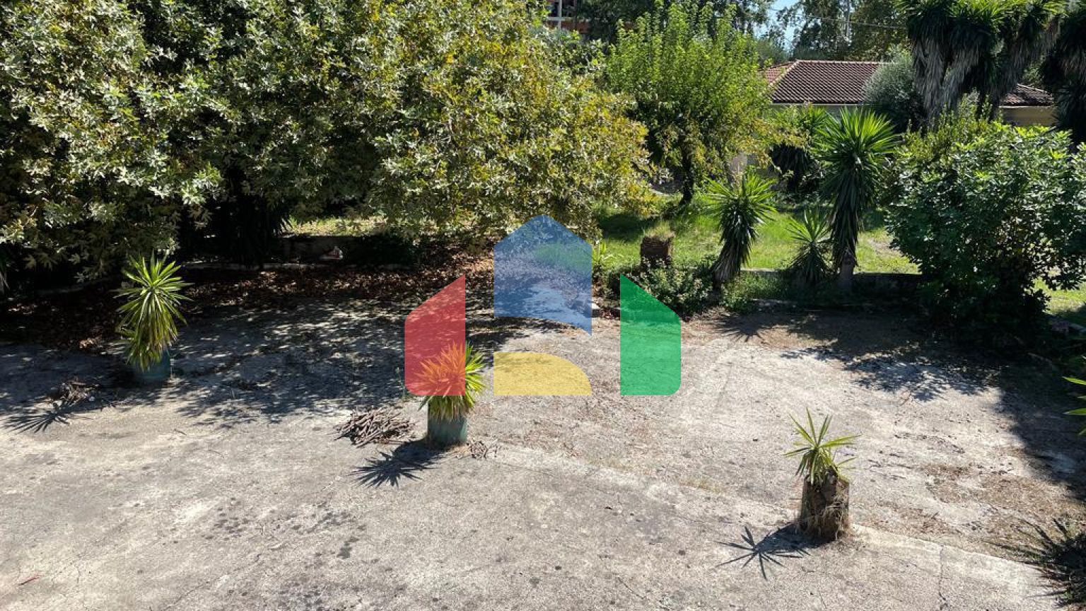 Продаж - Будівля 300 m² на о. Корфу