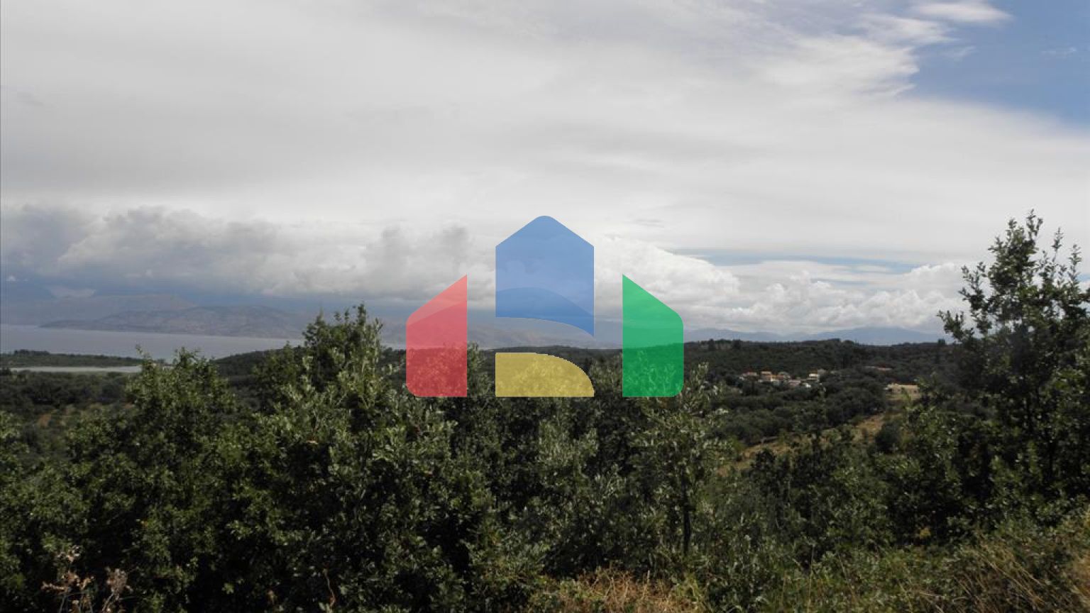 Продаж - Земельна ділянка 15000 m² на о. Корфу