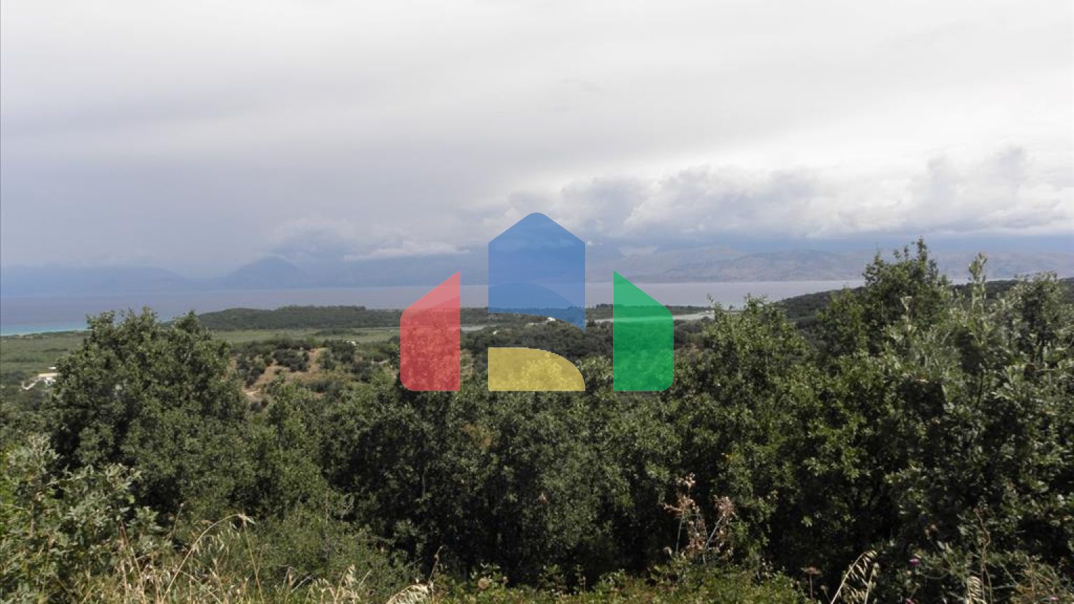 Продаж - Земельна ділянка 15000 m² на о. Корфу