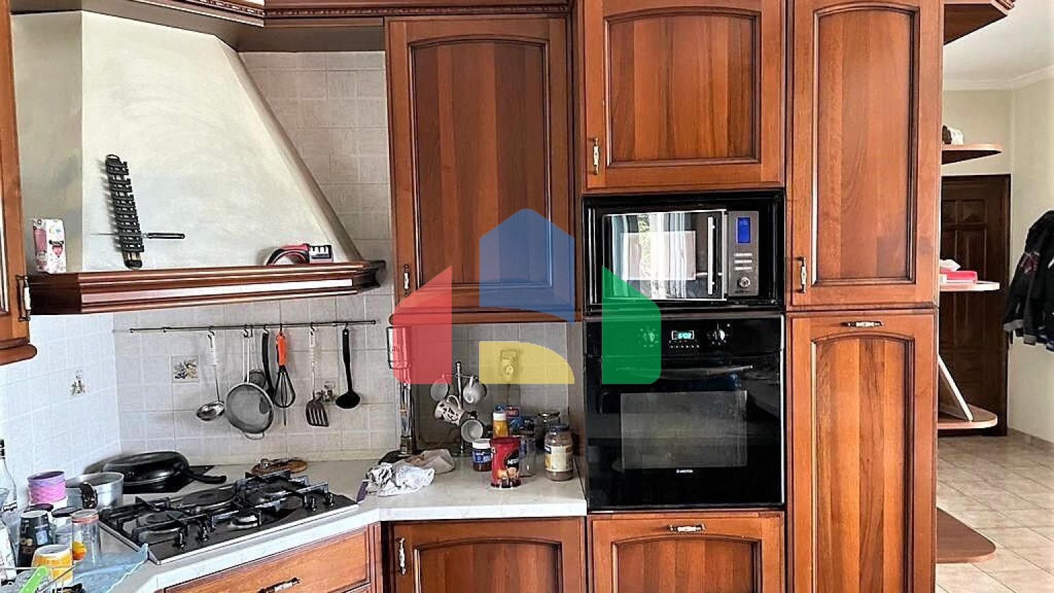 Продаж - Котедж 270 m² на о. Корфу