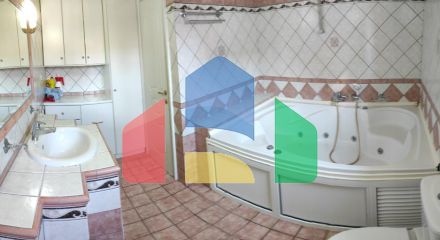 Продаж - Котедж 270 m² на о. Корфу