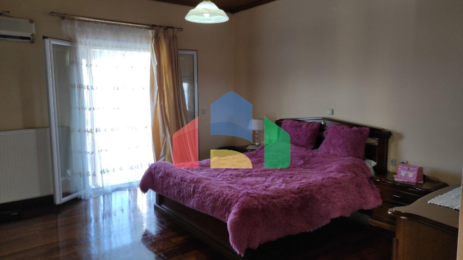 Продаж - Котедж 270 m² на о. Корфу